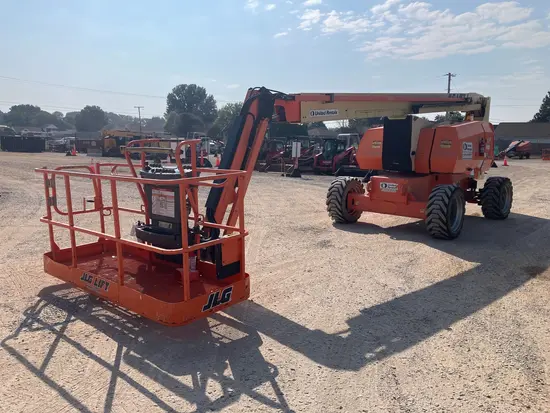 2015 JLG 800AJ Articulating Boom Lift