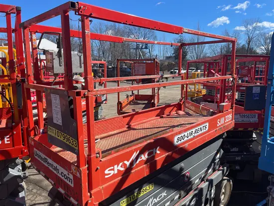 2018 Skyjack SJIII3226 Scissor Lift
