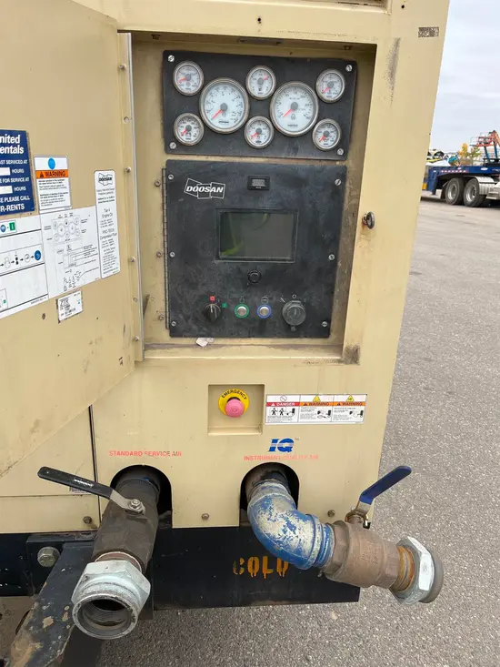 2016 Doosan HP1600WCU-T4FIQ Air Compressor