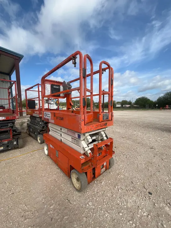 2018 Snorkel S3219E Scissor Lift