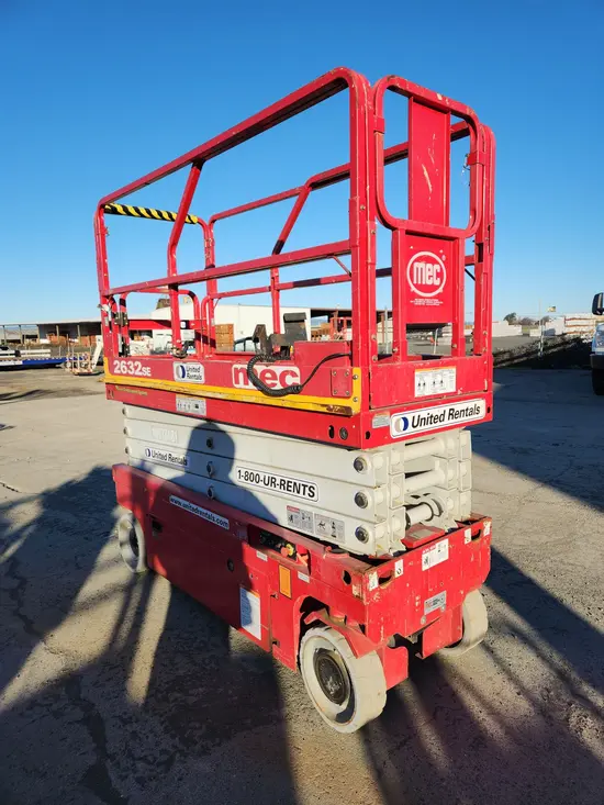 2019 MEC 2632SE Scissor Lift