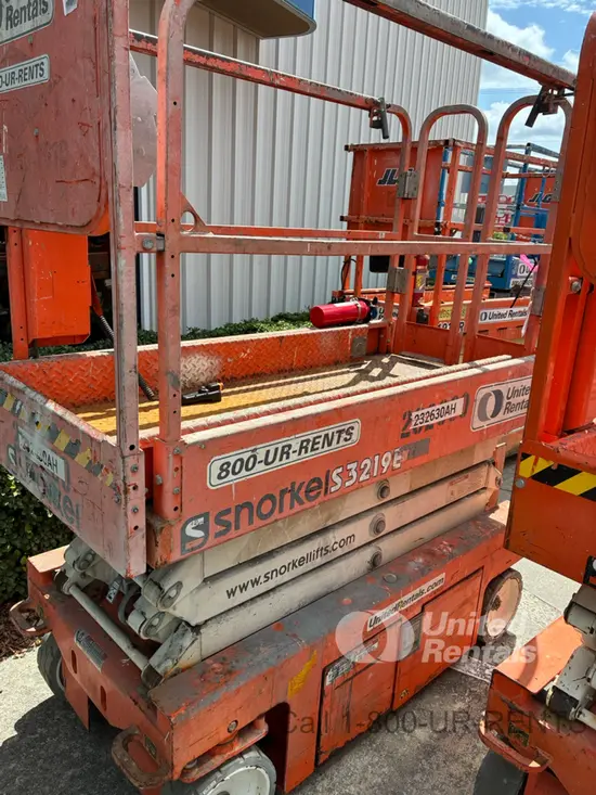 2019 Snorkel S3219E Scissor Lift