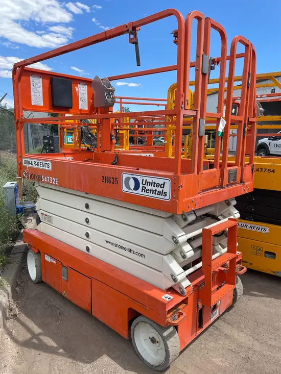 2018 Snorkel S4732E Scissor Lift