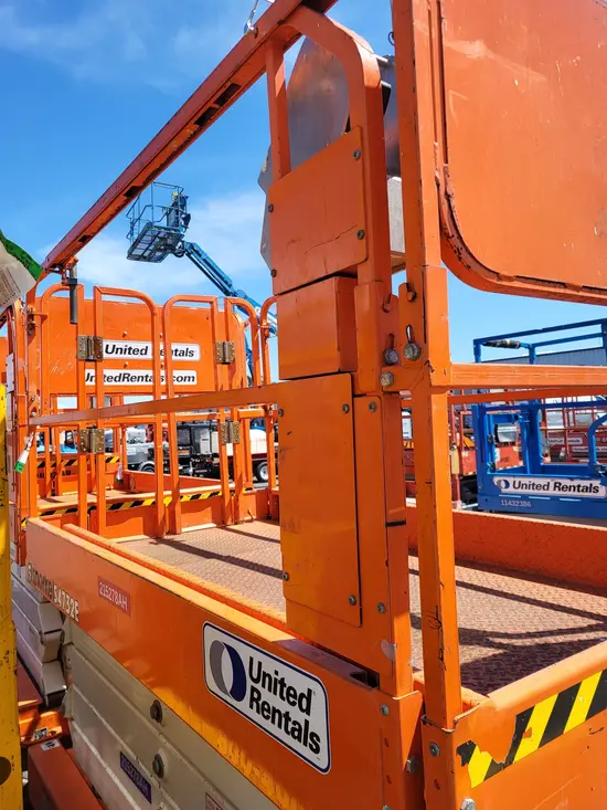 2018 Snorkel S4732E Scissor Lift
