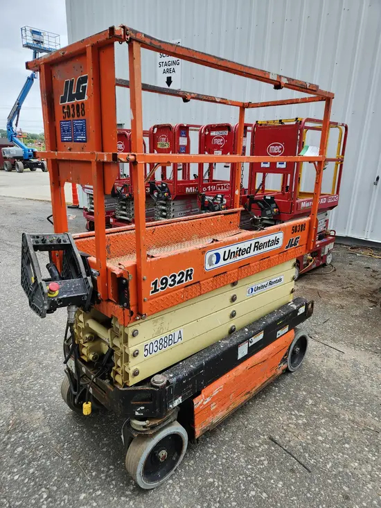 2017 JLG 1932R Scissor Lift