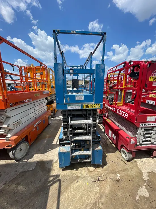 2016 Genie GS-3232 Scissor Lift