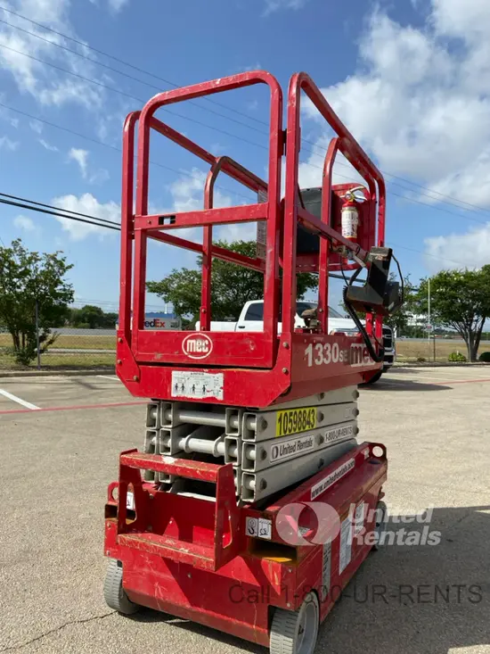 2017 MEC 1330SE Scissor Lift