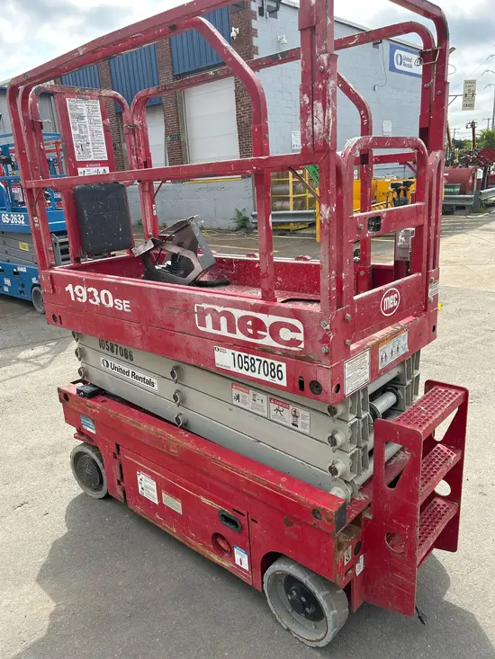 2017 MEC 1930SE Scissor Lift