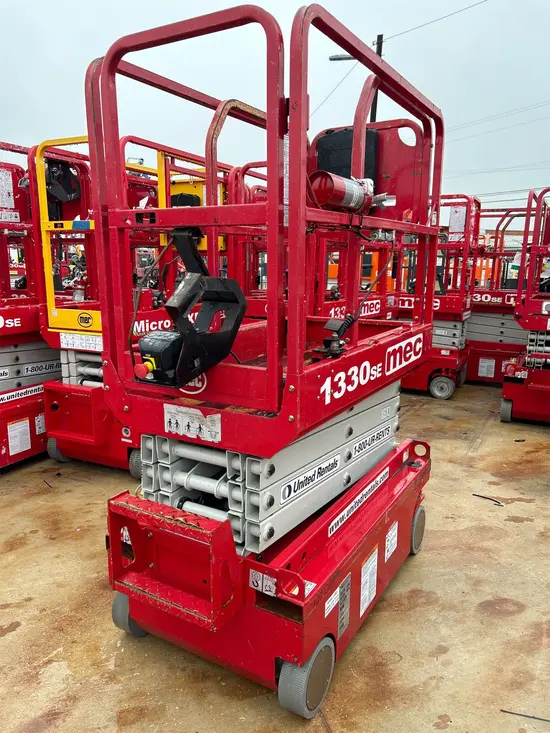 2018 MEC 1330SE Scissor Lift