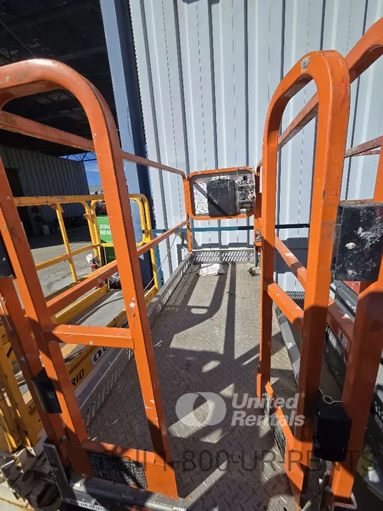 2019 Snorkel S3215L Scissor Lift