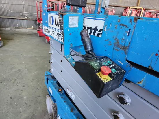 2017 Genie GS-3232 Scissor Lift