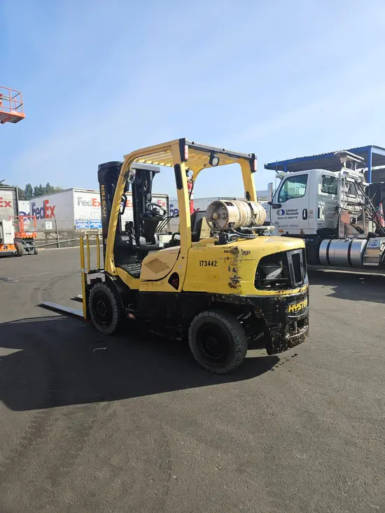 2016 HYSTER H80FT Warehouse Forklift