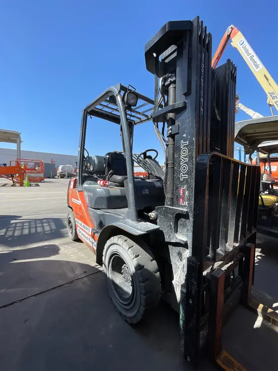 2019 Toyota 8FGU25 Warehouse Forklift