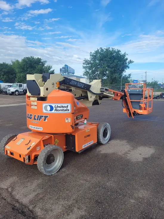 2015 JLG E400AJPN Articulating Boom Lift