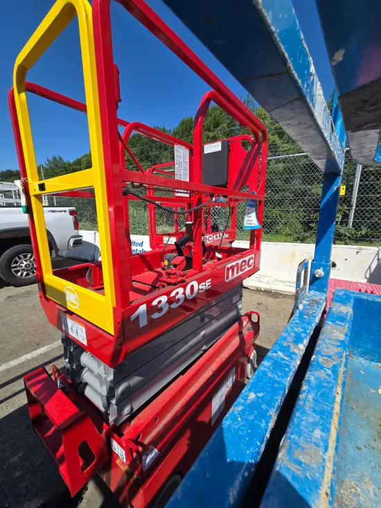 2019 MEC 1330SE Scissor Lift