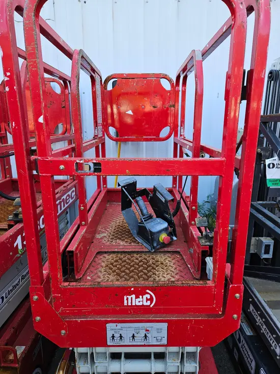 2018 MEC 1330SE Scissor Lift