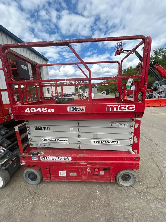 2017 MEC 4046SE Scissor Lift
