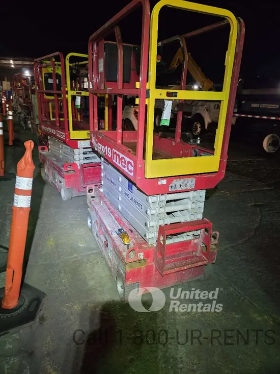 2019 MEC MICRO 19 Scissor Lift