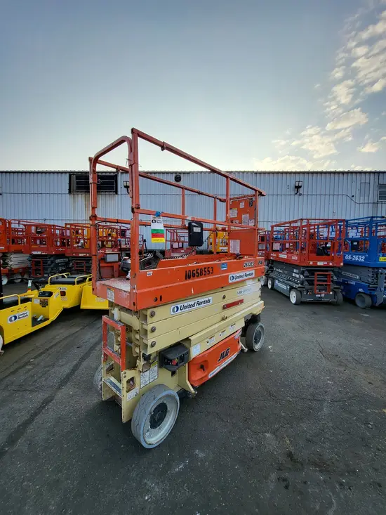 2017 JLG 2632ES Scissor Lift