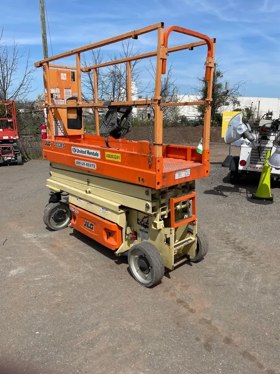 2018 JLG 2032ES Scissor Lift