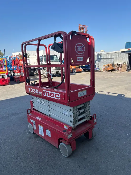 2019 MEC 1330SE Scissor Lift