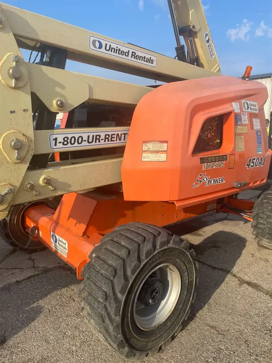 2017 JLG 450AJ Articulating Boom Lift