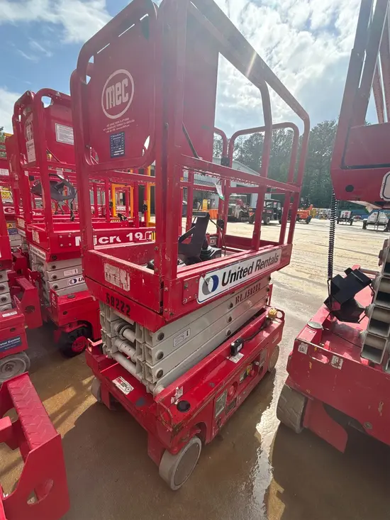 2018 MEC 1330SE Scissor Lift