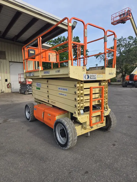 2017 JLG 4069LE Scissor Lift