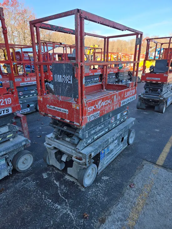 2018 Skyjack SJIII3219 Scissor Lift