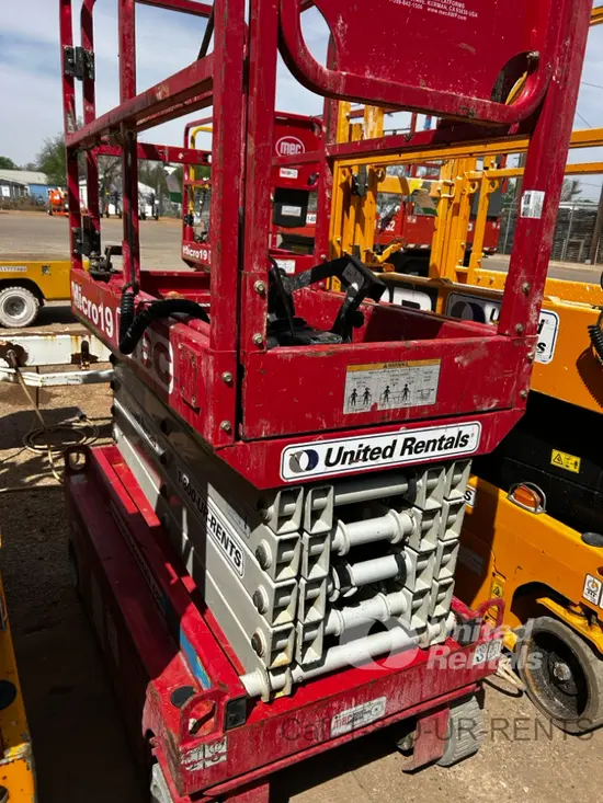 2020 MEC MICRO 19 Scissor Lift