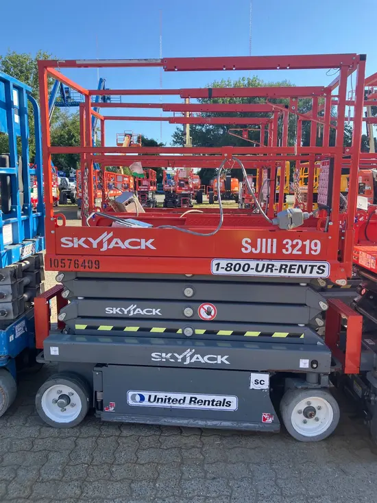 2017 Skyjack SJ3219SC Scissor Lift