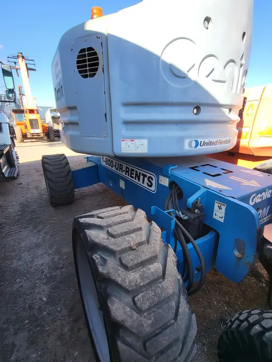 2012 Genie Z-60/34 Articulating Boom Lift