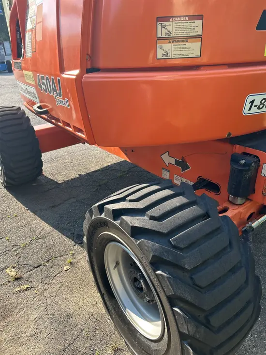 2017 JLG 450AJ Articulating Boom Lift