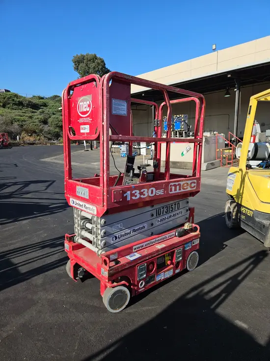 2018 MEC 1330SE Scissor Lift