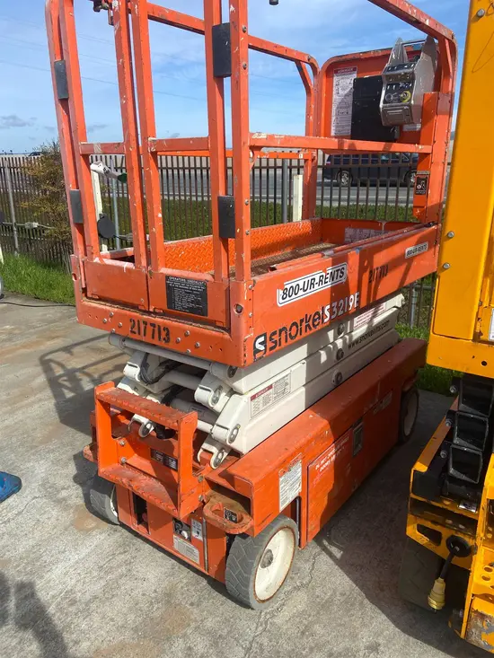 2018 Snorkel S3219E Scissor Lift