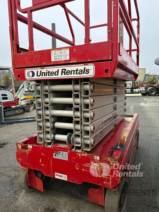 2017 MEC 4046SE Scissor Lift