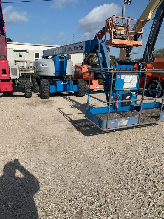 2017 Genie Z-80/60J Articulating Boom Lift