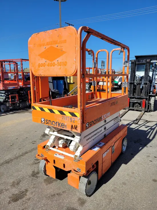 2018 Snorkel S3219E Scissor Lift