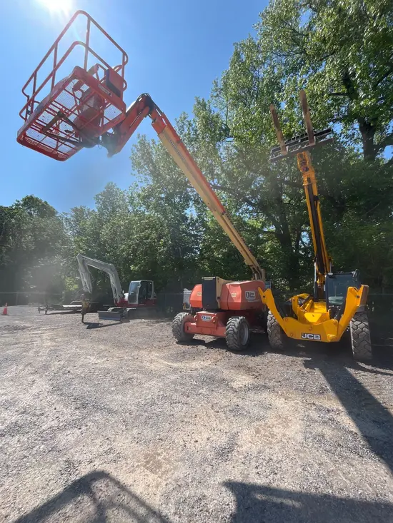2016 JLG 800AJ Articulating Boom Lift