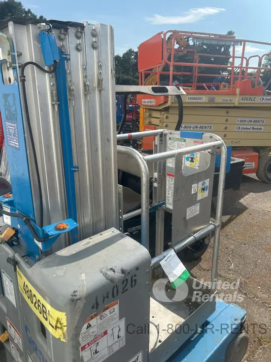 2017 Genie GR-20 Self-Propelled One-Person Lift