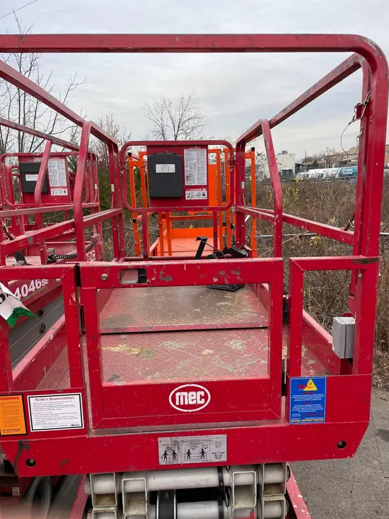 2018 MEC 4046SE Scissor Lift