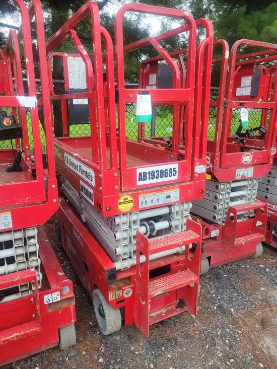 2017 MEC 1930SE Scissor Lift