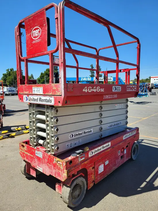 2017 MEC 4046SE Scissor Lift