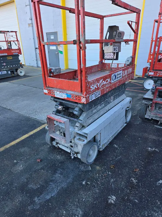 2018 Skyjack SJIII3219 Scissor Lift