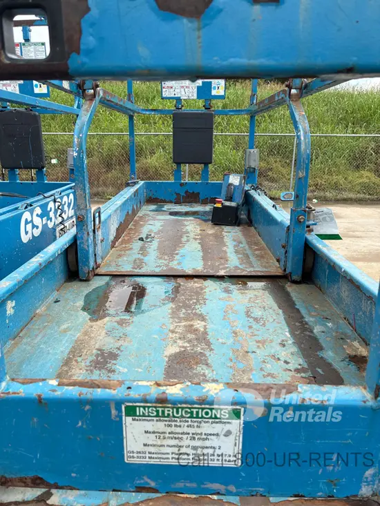 2017 Genie GS-3232 Scissor Lift