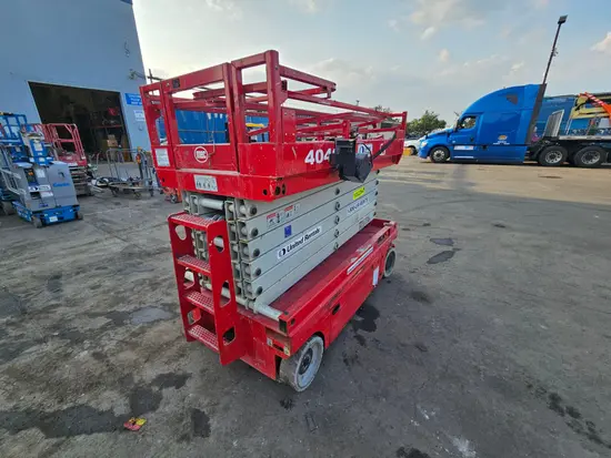 2018 MEC 4046SE Scissor Lift