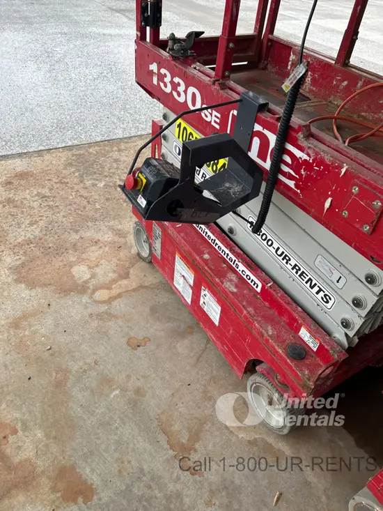 2017 MEC 1330SE Scissor Lift