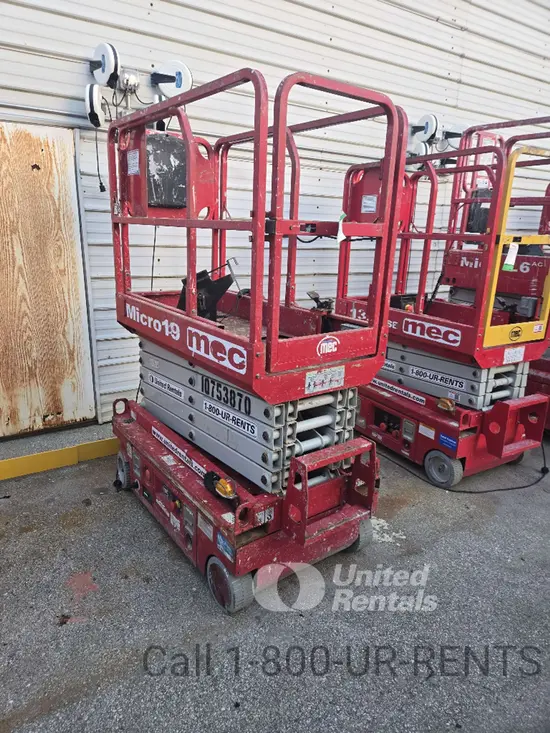 2018 MEC MICRO 19 Scissor Lift