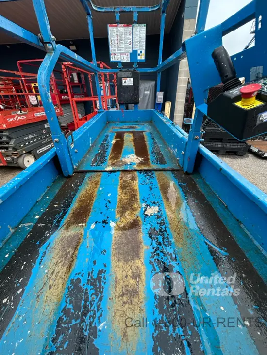 2017 Genie GS-3232 Scissor Lift