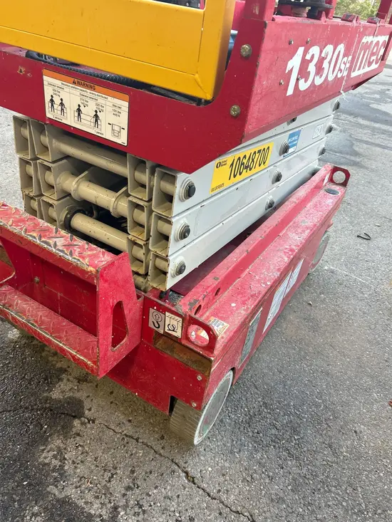 2017 MEC 1330SE Scissor Lift